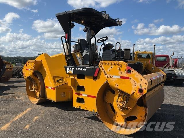 CAT CB54XW Divvalču grunts veltņi