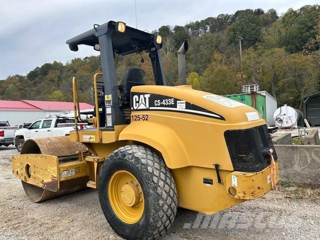 CAT CS-433E Vienvalča grunts veltņi