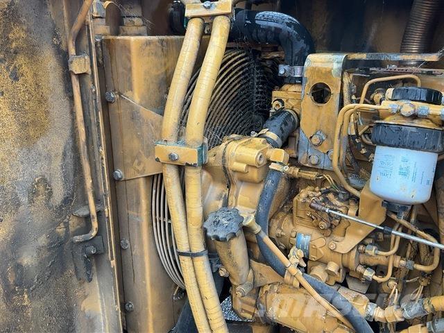 CAT CS433C Vienvalča grunts veltņi