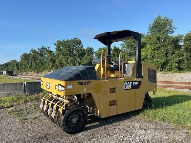CAT CW14 Pneimatiskie veltņi