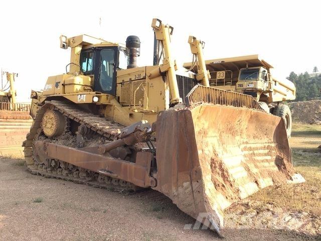 CAT D10R Kāpurķēžu buldozeri