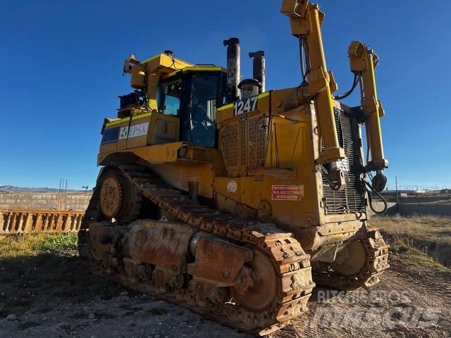 CAT D10T Kāpurķēžu buldozeri