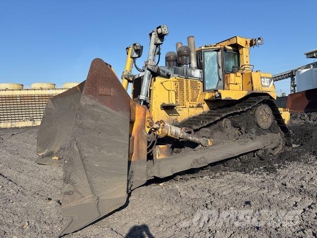 CAT D10T Kāpurķēžu buldozeri