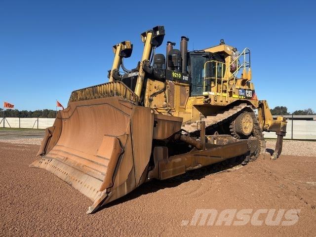 CAT D10T Kāpurķēžu buldozeri