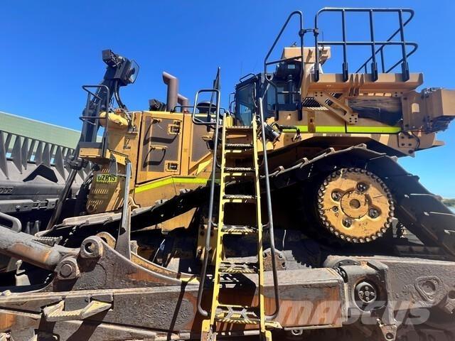 CAT D11T Kāpurķēžu buldozeri