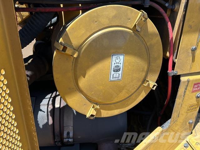 CAT D11T Kāpurķēžu buldozeri