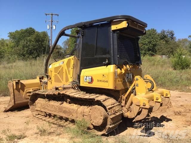 CAT D3 Kāpurķēžu buldozeri