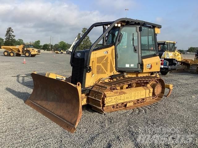 CAT D3 Kāpurķēžu buldozeri