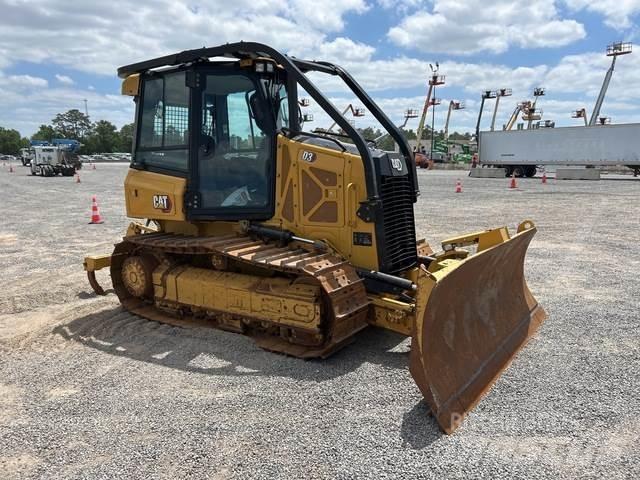 CAT D3 Kāpurķēžu buldozeri