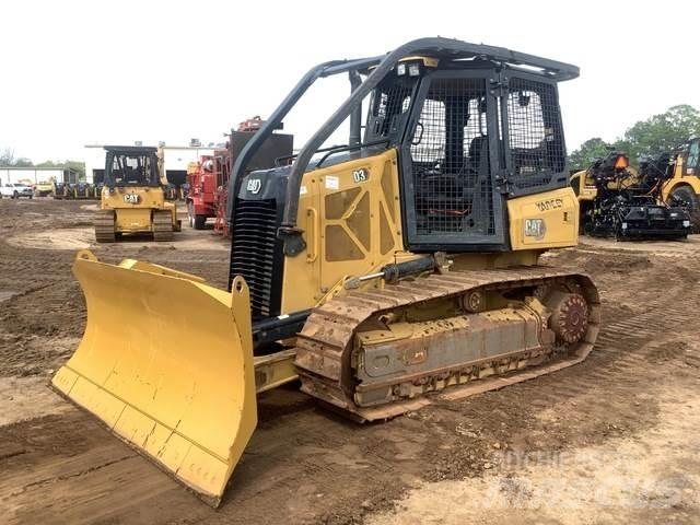 CAT D3 Kāpurķēžu buldozeri