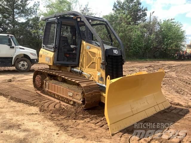 CAT D3 Kāpurķēžu buldozeri