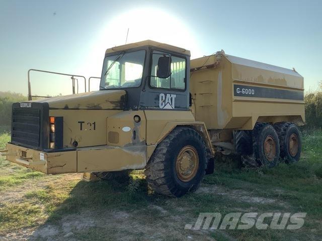 CAT D300E Ūdens mašīnas