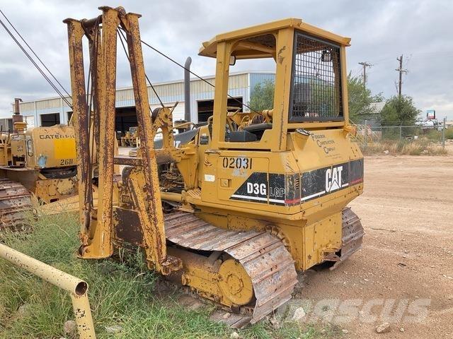 CAT D3G Cauruļvadu buldozeri