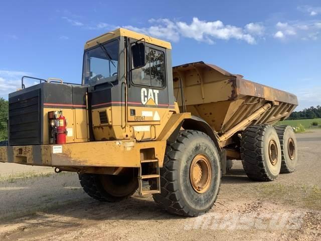 CAT D400E Artikulētie pašizgāzēji