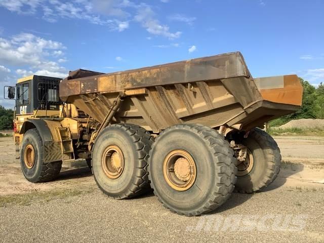 CAT D400E Artikulētie pašizgāzēji