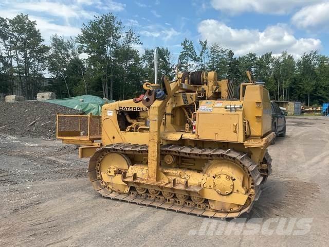 CAT D4E 20 Cauruļvadu buldozeri