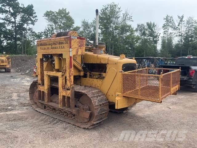 CAT D4E 20 Cauruļvadu buldozeri