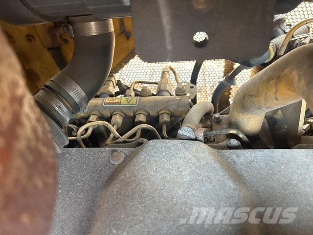 CAT D4K LGP Kāpurķēžu buldozeri