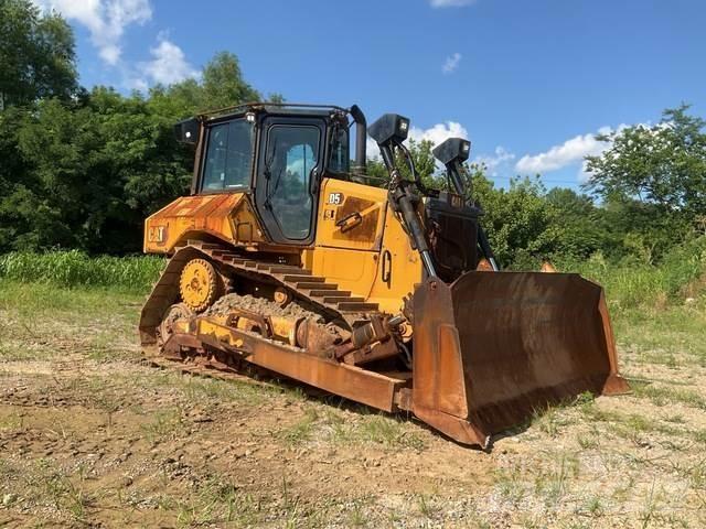 CAT D5 Kāpurķēžu buldozeri