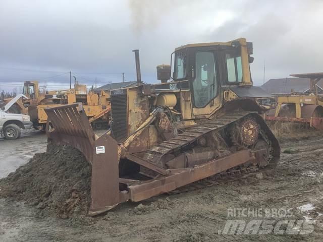 CAT D6 Kāpurķēžu buldozeri