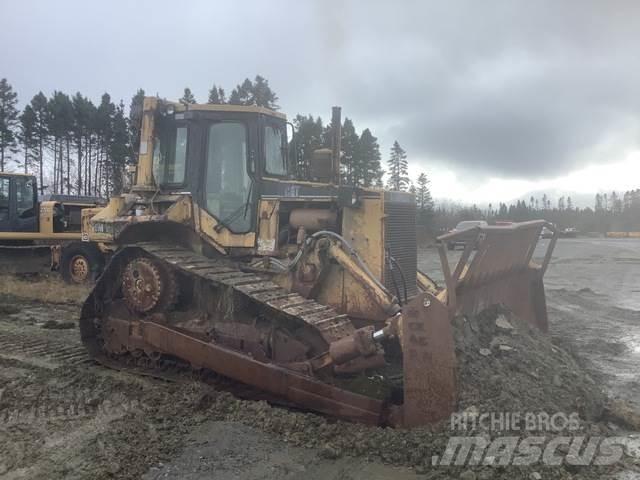 CAT D6 Kāpurķēžu buldozeri