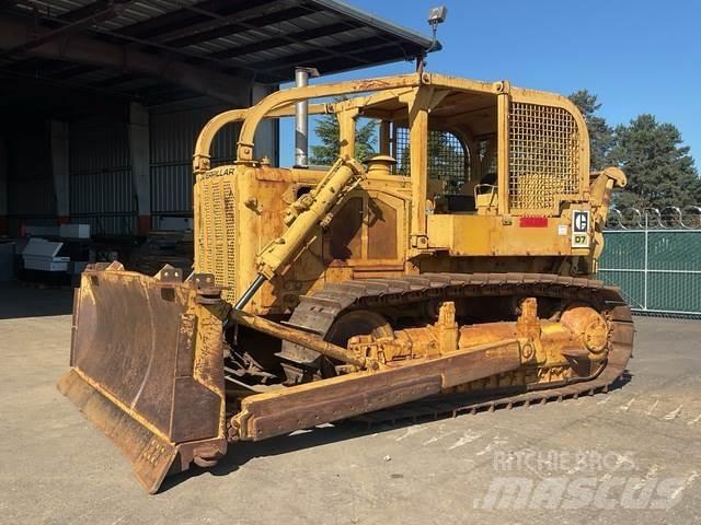 CAT D7 Kāpurķēžu buldozeri