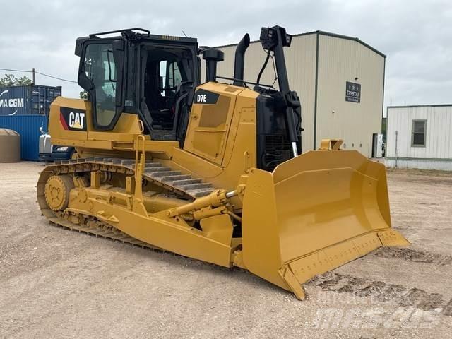 CAT D7E Kāpurķēžu buldozeri