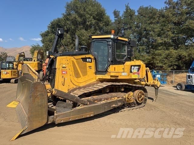 CAT D7E Kāpurķēžu buldozeri