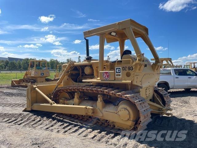 CAT D7G Kāpurķēžu buldozeri