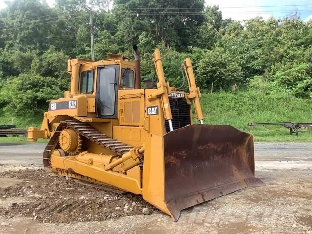 CAT D7H Kāpurķēžu buldozeri