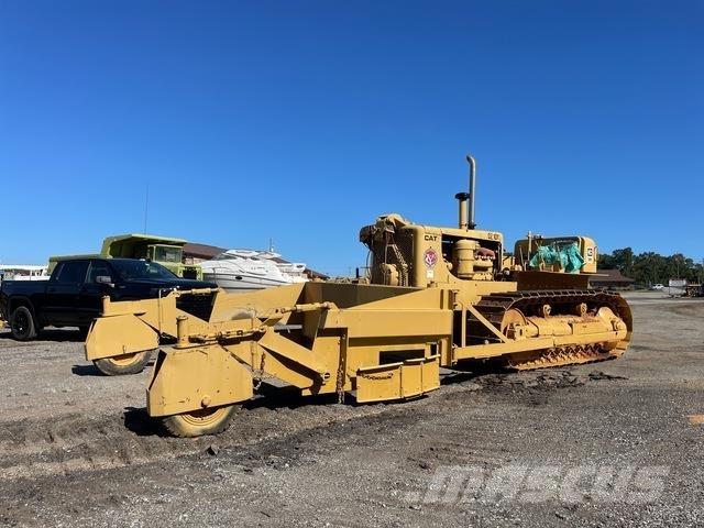 CAT D8 Kāpurķēžu buldozeri