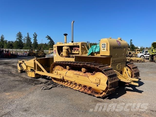 CAT D8 Kāpurķēžu buldozeri
