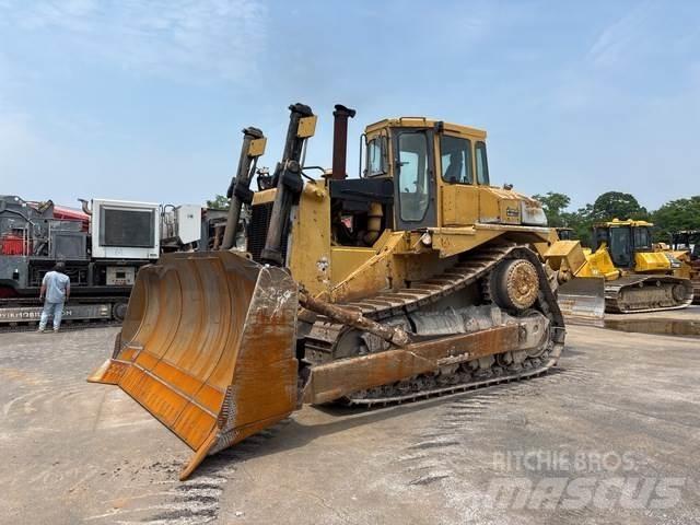 CAT D8L Kāpurķēžu buldozeri