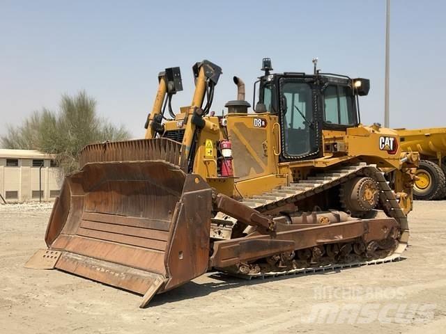 CAT D8R Kāpurķēžu buldozeri