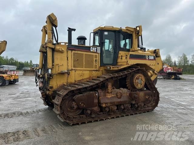 CAT D8R Kāpurķēžu buldozeri