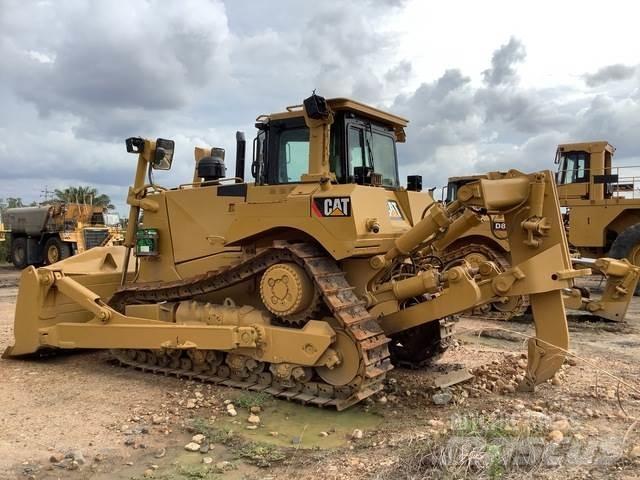 CAT D8T Kāpurķēžu buldozeri