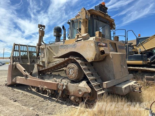 CAT D8T Kāpurķēžu buldozeri