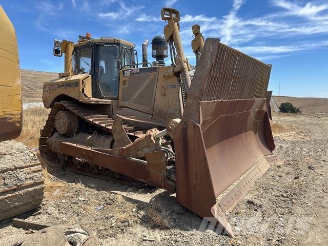 CAT D8T Kāpurķēžu buldozeri