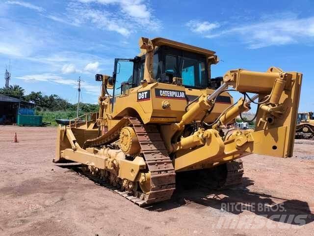 CAT D8T Kāpurķēžu buldozeri