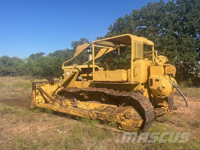 CAT D9G Kāpurķēžu buldozeri
