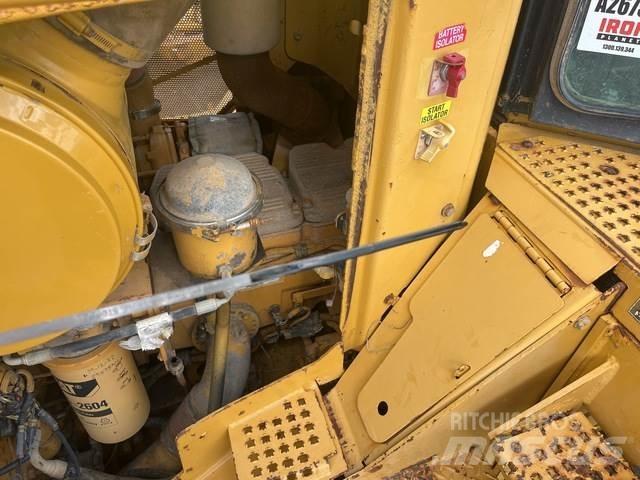 CAT D9T Kāpurķēžu buldozeri