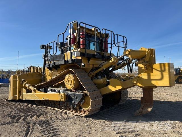 CAT D9T Riteņu buldozeri