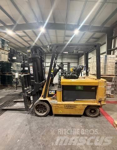 CAT E8000 Elektriskie iekrāvēji