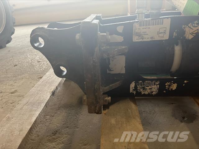 CAT H25D Āmuri/Drupinātāji