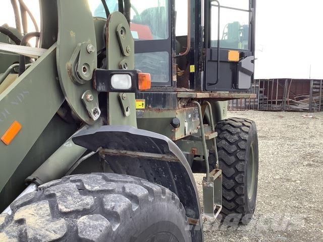 CAT IT28G Apvidus autokrāvējs