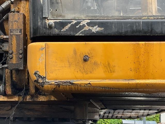 CAT M320 Ekskavatori uz riteņiem