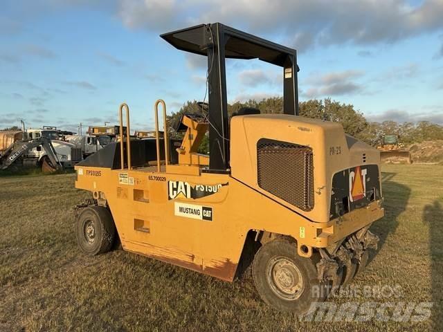 CAT PS150C Pneimatiskie veltņi