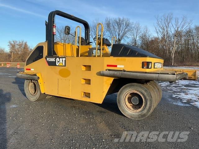 CAT PS360C Pneimatiskie veltņi