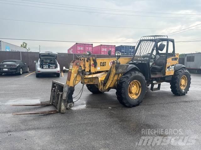 CAT TH560B Teleskopiskie manipulatori