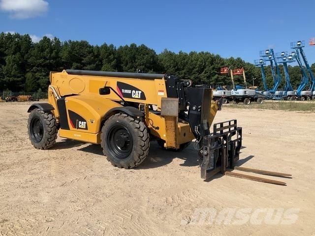CAT TL1055D Teleskopiskie manipulatori